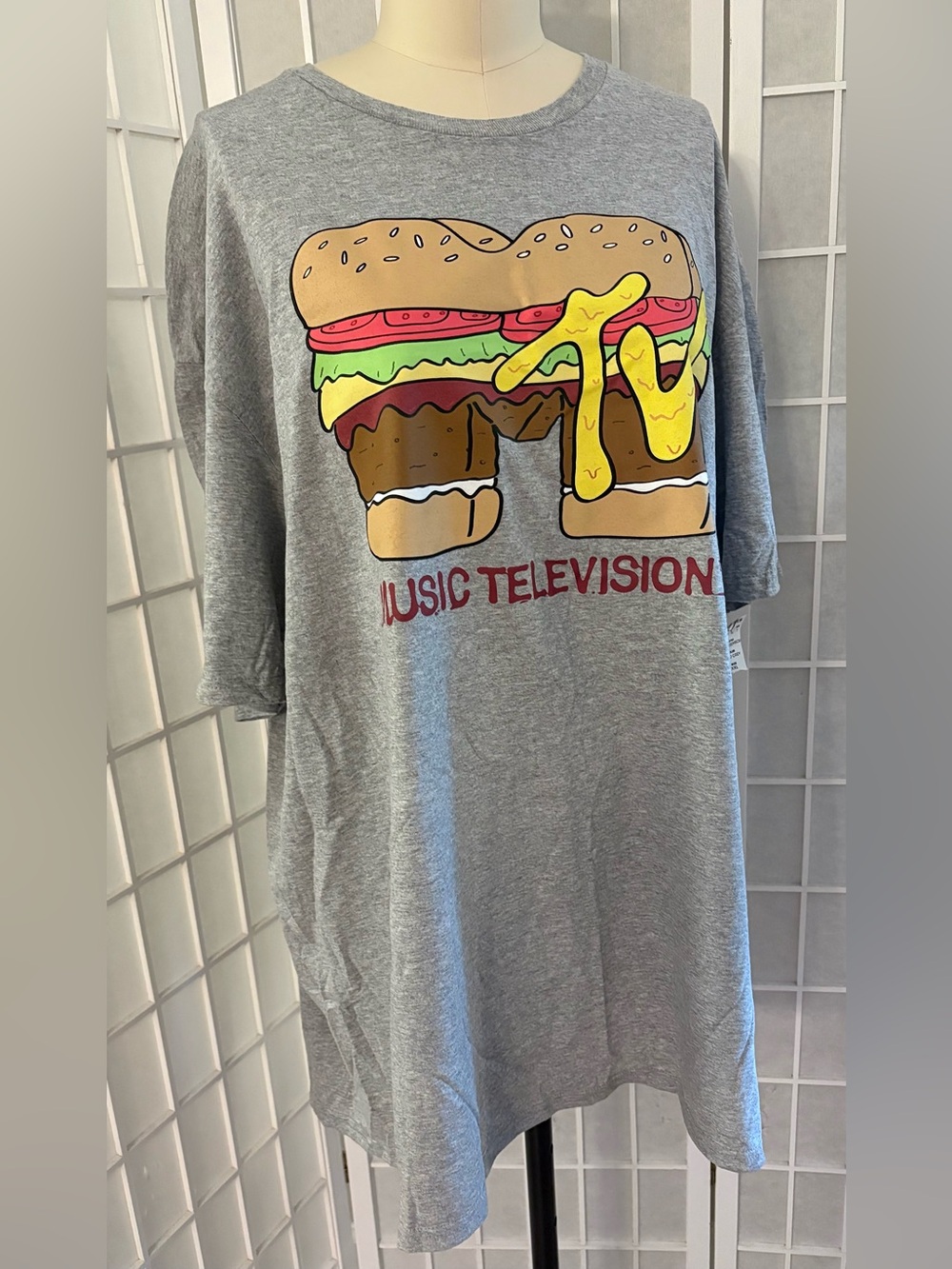 MTV Cheeseburger Logo Tee XXL Music Television